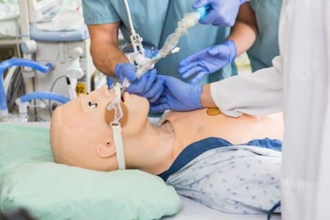 Cursos para quem deseja atuar em Unidades de Terapia Intensiva (UTI)